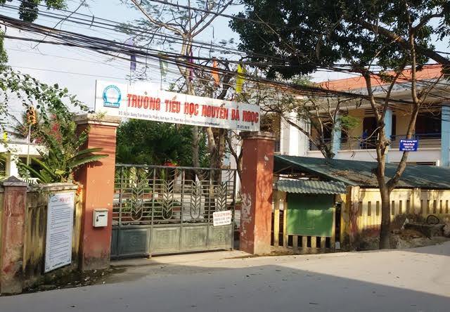 Phụ huynh phản ứng khi học sinh xem kịch thay giờ ngoại khóa