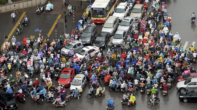 Nỗi lòng người đi ô tô ở Việt Nam: Sướng thì ít, nhục thì nhiều!