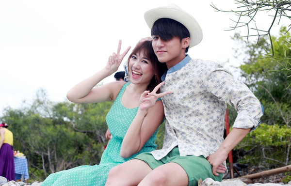 Hari Won và Sơn Tùng bị gạch tên khỏi giải Cống Hiến