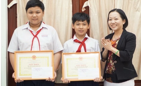 Bộ Giáo dục tuyên dương 3 học sinh bắt cướp, cứu người bị nạn