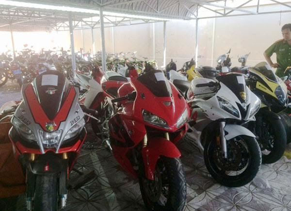 Dàn mô tô khủng” nhập lậu ở miền Tây bị tịch thu