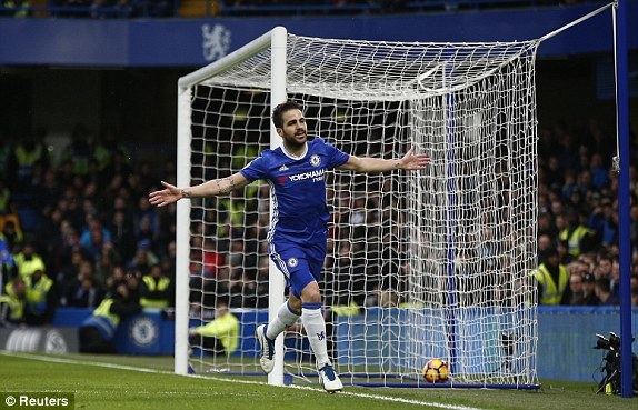 Fabregas, Costa giúp Chelsea bắn hạ 