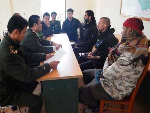 Phạt 3 du khách nước ngoài trốn vé tham quan