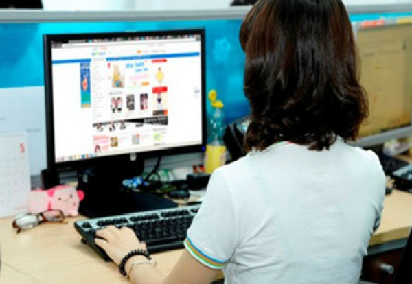 Thu 2 tỷ/tháng qua Facebook: Triệu phú USD Việt trốn thuế?