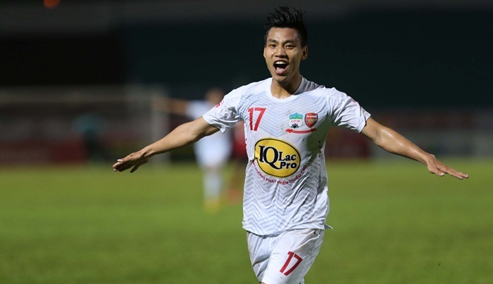 Văn Thanh sút lưới Long An lọt top 5 bàn thắng vòng 7