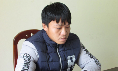 Thanh niên rủ bé gái vào phòng ngủ làm 'chuyện người lớn'