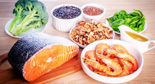 Giữ mắt sáng khỏe trong mùa thi