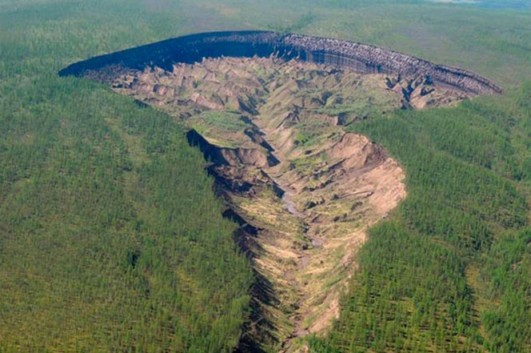 Lộ 'cánh cửa tới địa ngục' khổng lồ tại Siberia