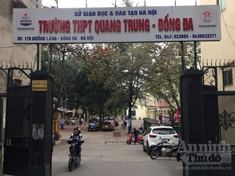 Trường học kiêm bãi trông xe: mất nhiều, được ít