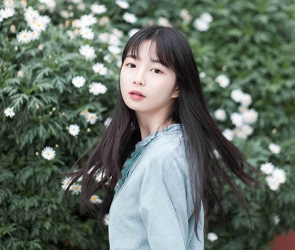 Nữ sinh đẹp như thiên thần khiến con gái cũng phải yêu