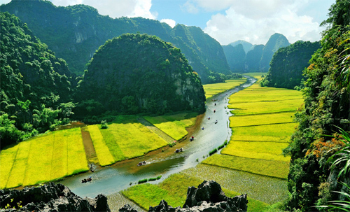 Ra mắt cuốn sách “Việt Nam thường niên 2016”