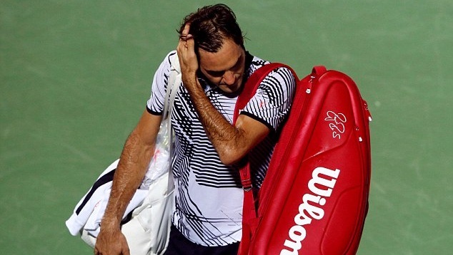 Huyền thoại Federer thua sốc tay vợt vô danh ở Dubai