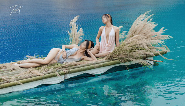 Ảnh hở hang ở Tuyệt Tình Cốc và chuyện khoe thân câu view