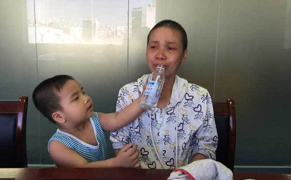 Nỗi cùng cực của bà mẹ đơn thân mắc bệnh ung thư