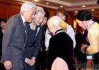 Cuộc gặp xúc động của Nhà vua với thân nhân cựu binh Nhật