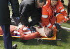 Torres chấn thương kinh hoàng, bất tỉnh trên sân