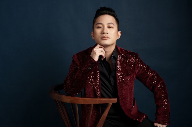 Tùng Dương: 'Đừng nghĩ có vài bài hit là làm được huấn luyện viên'