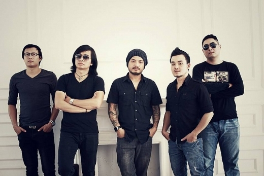 Sau âm nhạc, Bức Tường và Trần Lập lên phim