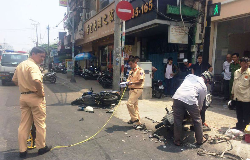 Nam thanh niên nghi cướp giật gây tai nạn kinh hoàng trên phố