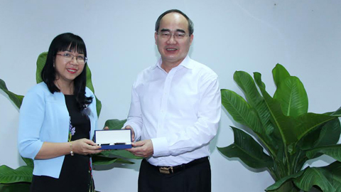 Để nhà báo không 'chùn tay' chống tham nhũng