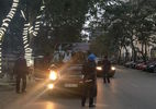 Xe  limousine trá hình chạy dù công khai ở Hà Nội