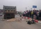 Hà Nội: Hai người chết dưới gầm xe tải