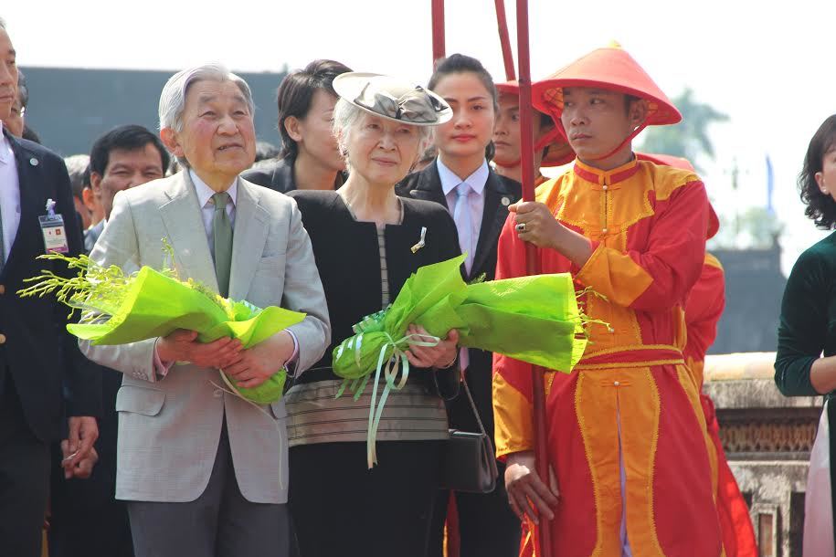 Nhà vua và Hoàng hậu Nhật Bản thăm Đại nội Huế