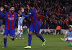 Messi đá như siêu nhân, Barca thắng "5 sao"