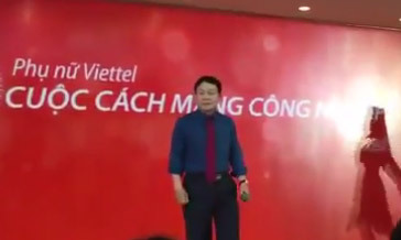 Mồng 8/3, Phó TGD Viettel khiến chị em 'điêu đứng' khi hát hit 100 triệu view của Sơn Tùng MTP