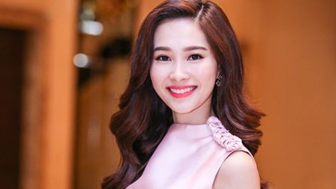 Hoa hậu Thu Thảo lần đầu nói tiếng Anh trước khán giả