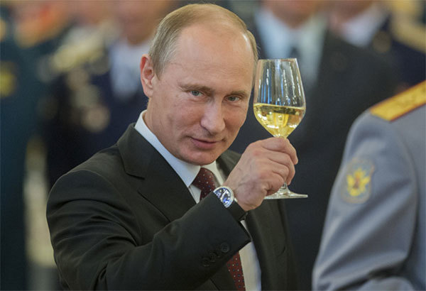 Tổng thống Putin đọc thơ mừng phụ nữ ngày 8/3