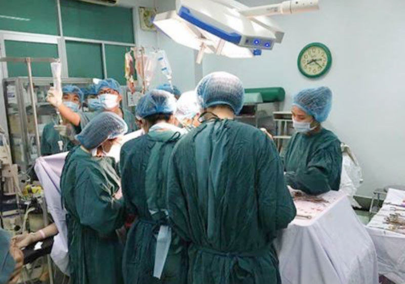 4 bệnh viện hợp sức cứu sống thai phụ nguy kịch do vỡ tử cung