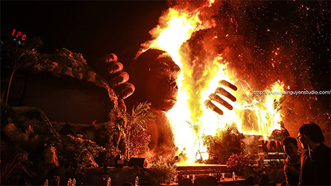 Kong Skull Island gây bão bằng đám cháy lịch sử và kỉ lục doanh thu