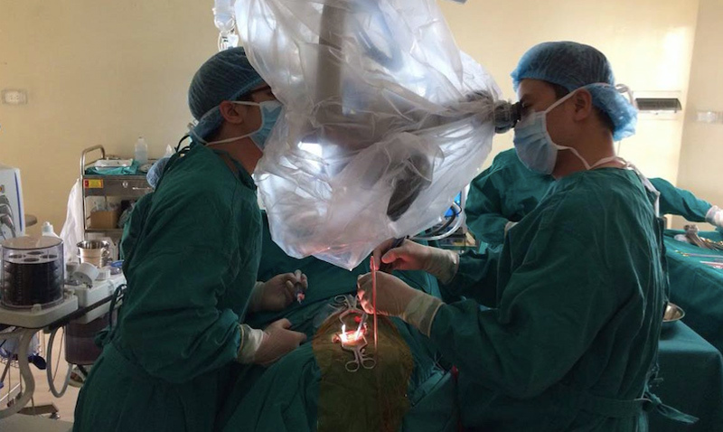 Đau lưng âm ỉ, cô gái 24 tuổi bất ngờ phát hiện ung thư tuỷ