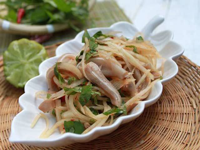 Cách làm nộm tai lợn đu đủ xanh, ăn hết đĩa vẫn thèm