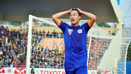 Video bàn thắng Home United 3-2 Quảng Ninh