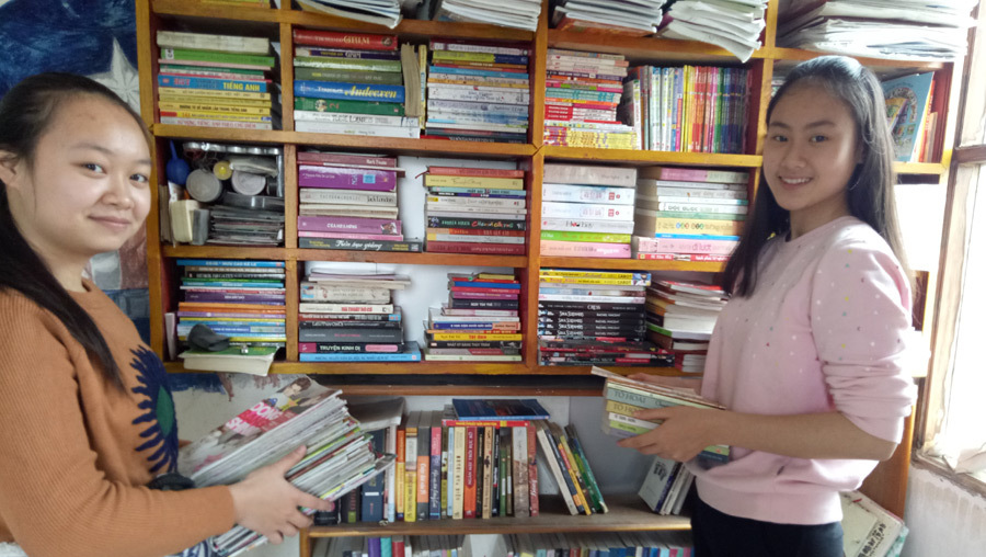 Chiêu độc giúp nữ sinh sư phạm xây dựng tủ sách 2.500 cuốn trong 2 tháng