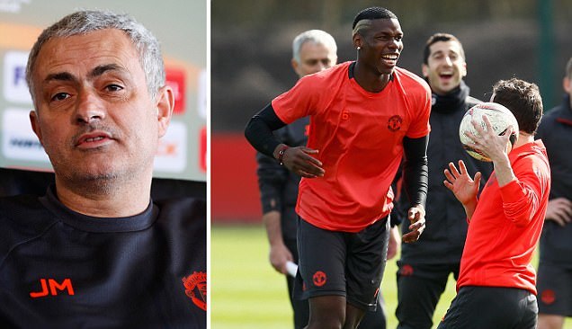 MU mất 2 khẩu đại pháo, Pogba cười tươi đón Rostov