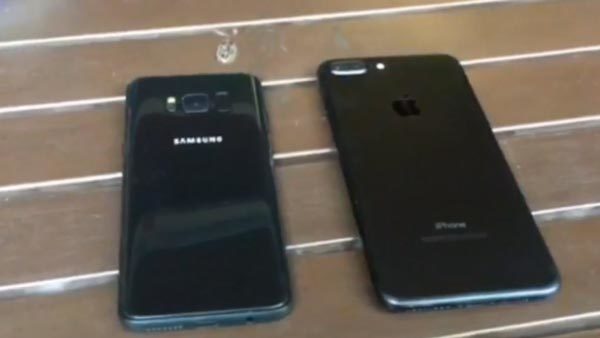 Xem nguyên mẫu Galaxy S8 đọ dáng với iPhone 7 Plus