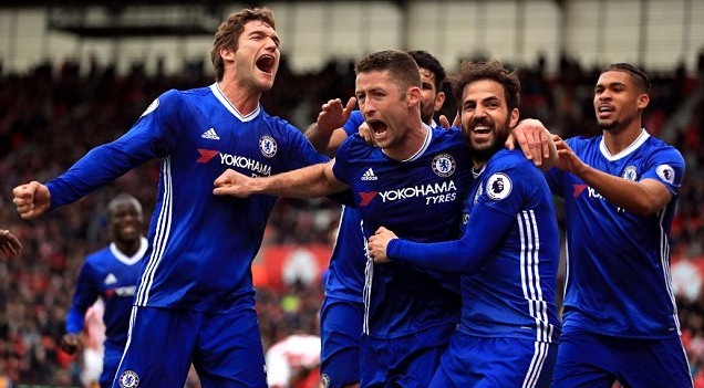 Thắng nghẹt thở Stoke, Chelsea nhìn thấy ngôi vương