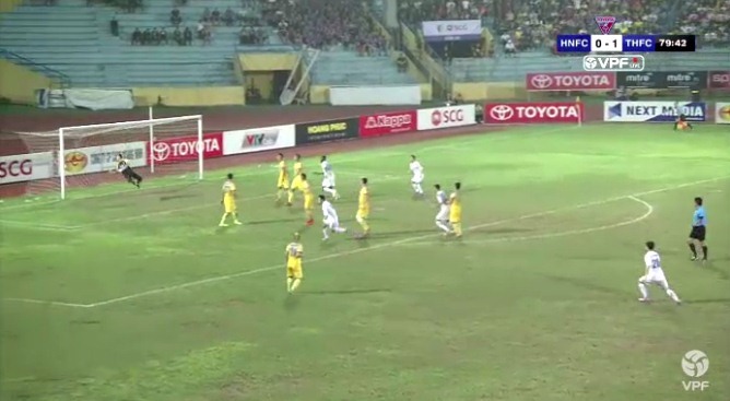 Thành Trung gỡ hòa 1-1 cho Hà Nội FC 80'