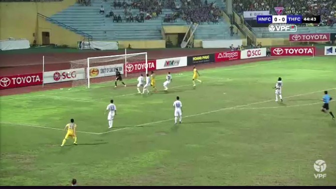 Pape Omar mở tỷ số cho FLC Thanh Hóa 45'