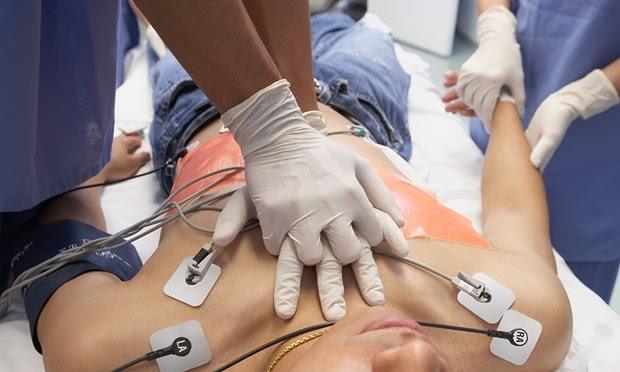 2 bệnh viện Sài Gòn cứu du khách lên cơn đau tim nguy kịch