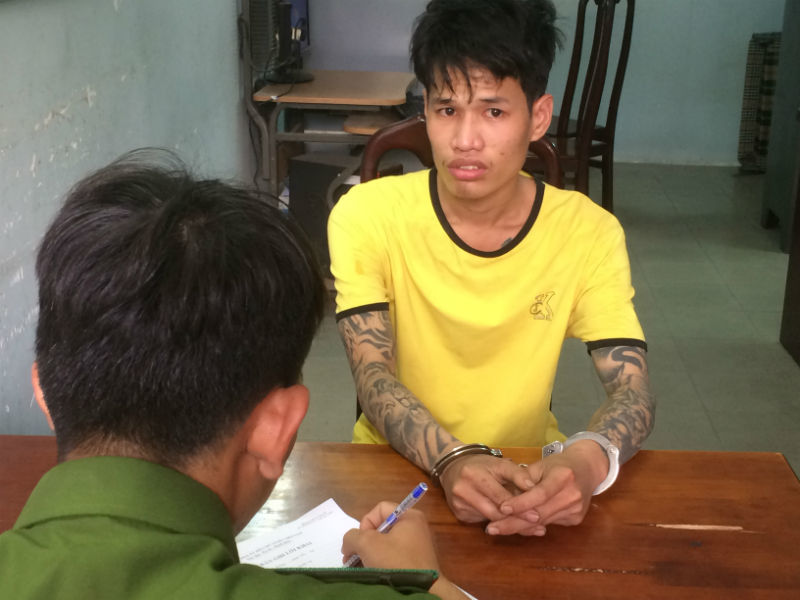 Bắt trùm ma túy vùng ven luôn thủ 2 khẩu súng phòng thân