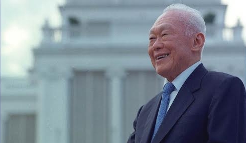 Chuyện ông Lý Quang Diệu xử lý bán hàng rong