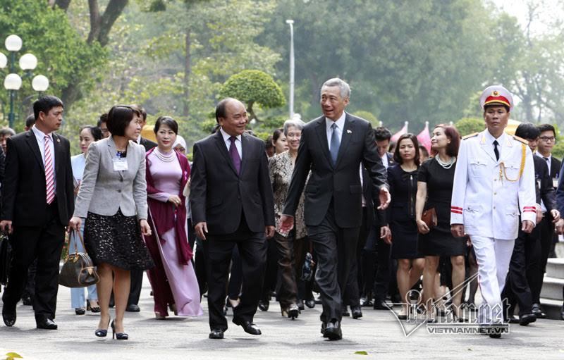 Hình ảnh lễ đón chính thức Thủ tướng Singapore tại Phủ Chủ tịch