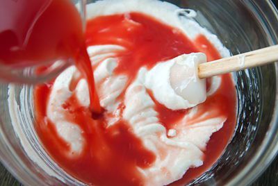 Cách làm kem sữa chua dưa hấu tuyệt ngon ngày nắng lên