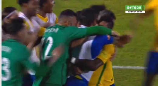 Uruguay 1-1 Brazil Paulinho sút xa phút 19