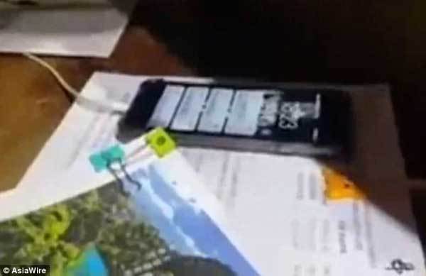 Bị 'khủng bố' tin nhắn vì làm người đẹp giận