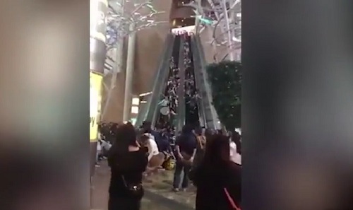 Clip tai nạn thang cuốn dài nhất Hong Kong, hành khách la hét hoảng loạn